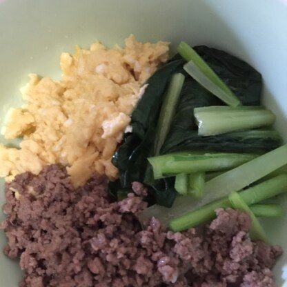 あ、今気づきました。
鳥じゃなくて、牛と豚の合い挽き肉で作っています；；；
今度は鳥で再チャレンジさせてもらいますーーー♪*ﾟ